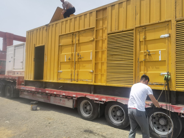 遵义除了负载情况和发动机维护，还有哪些因素会影响 200kw 柴油发电机的油耗？