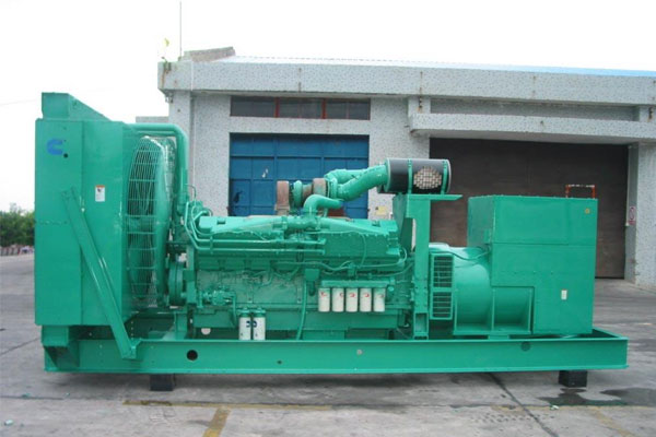 遵义工厂发电机应急发电时如何更准确地检查发电机状态？