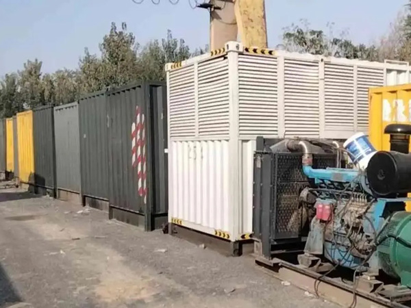 遵义200KW柴油发电机机组每小时油耗是多少？